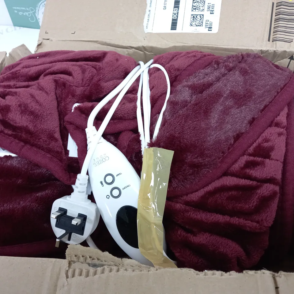 BOXED COZEE HOME VELVETSOFT HEATED THROW IN SHIRAZ WINE