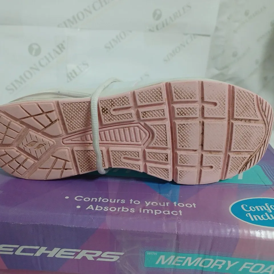 BOXED SKECHERS COURT CLASSICS BLUSH SALMON SIZE 6