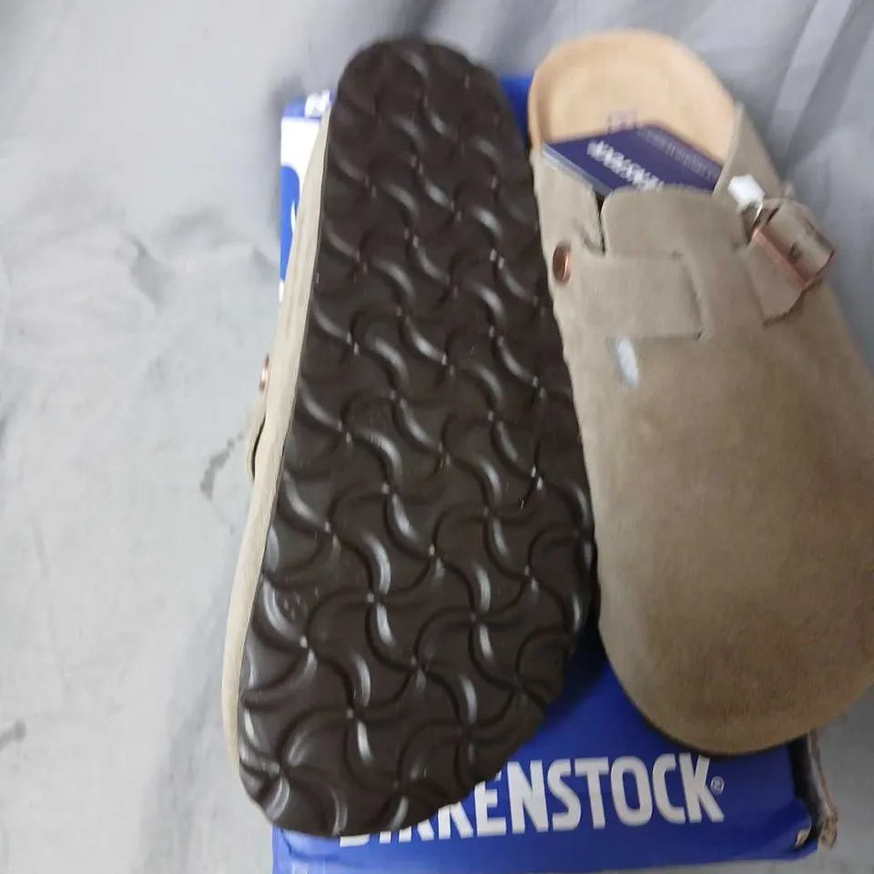 BIRKENSTOCK BOSTON BS TAUPE SUEDE CLOGS – UK 7 (EU 38)