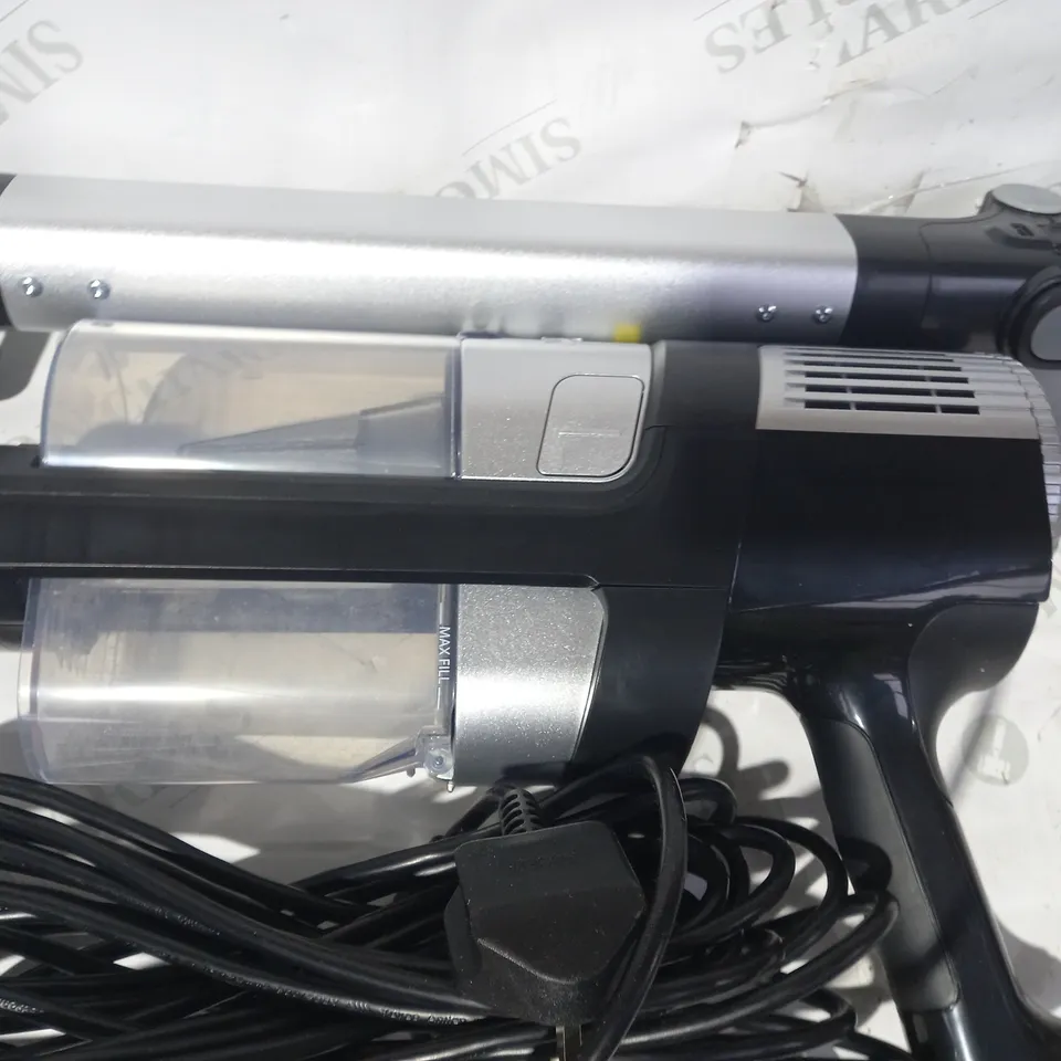 SHARK STRATOS ANTI HAIR WRAP PET PRO VACUUM CLEANER