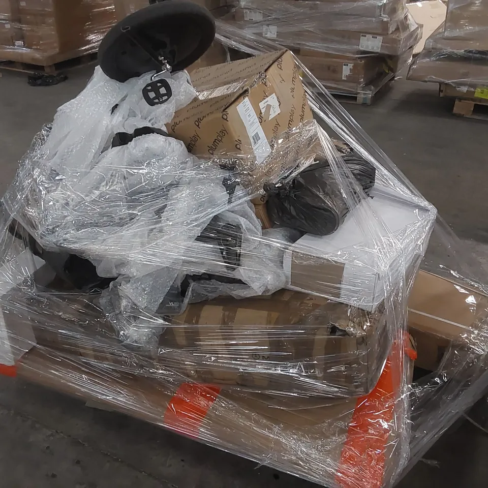 PALLET CONTAINING A LARGE ASSORTMENT OF CONSUMER PRODUCTS 