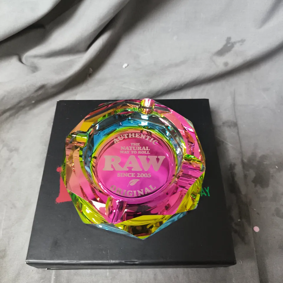 RAW ORIGINAL RAINBOW GLASS ASHTRAY IN A GIFT BOX