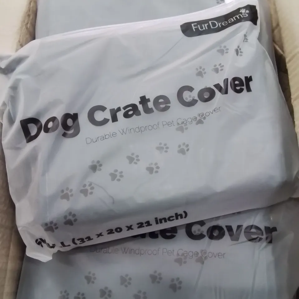 BOX CONTAINING LARGE AMOUNT OF DOG CRATE COVERS