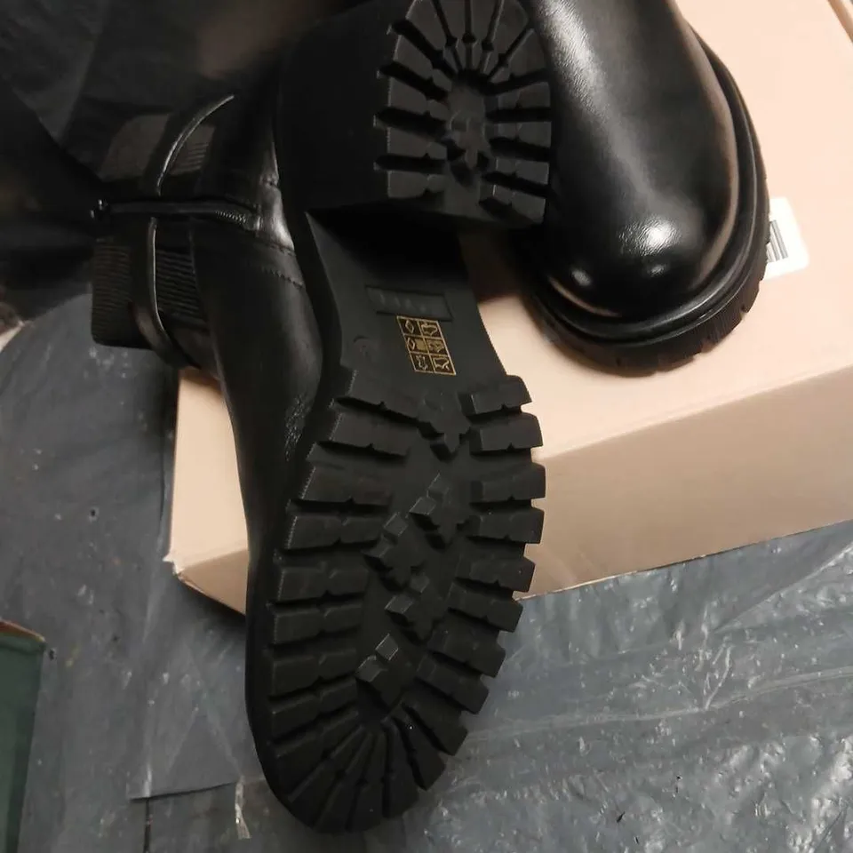 RAVEL UK 8 KIRKTON RLB519 BLACK LEATHER BOOTS