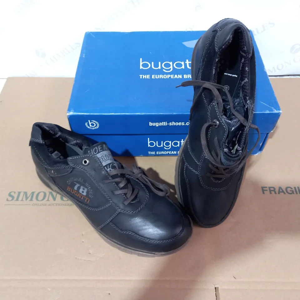 BOXED PAIR OF BUGATTI BLACK SHOES SIZE 46