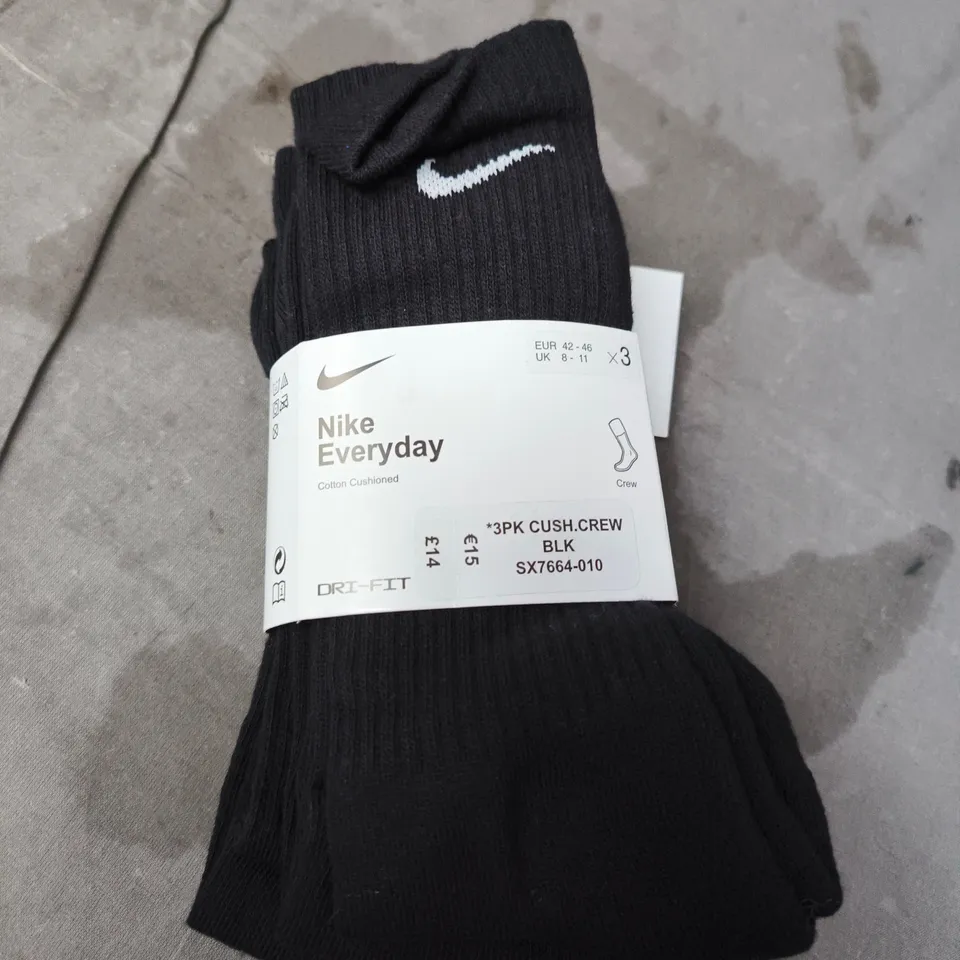 NIKE EVERYDAY COTTON CUSHIONED CREW SOCKS – BLACK, UK 8-11, 3 PACK