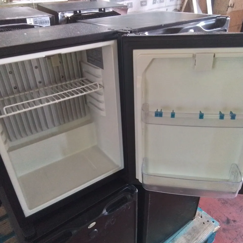 PALLET CONTAINING APPROXIMATELY 8 X ASSORTED HOTEL MINI BARS