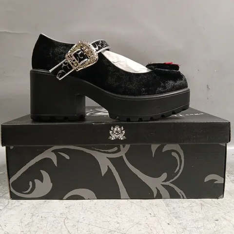 BOXED PAIR OF KOI TWILIGHT SAGA TIRA MARY JANE AND ALEC EDITION IN BLACK SIZE UK 3