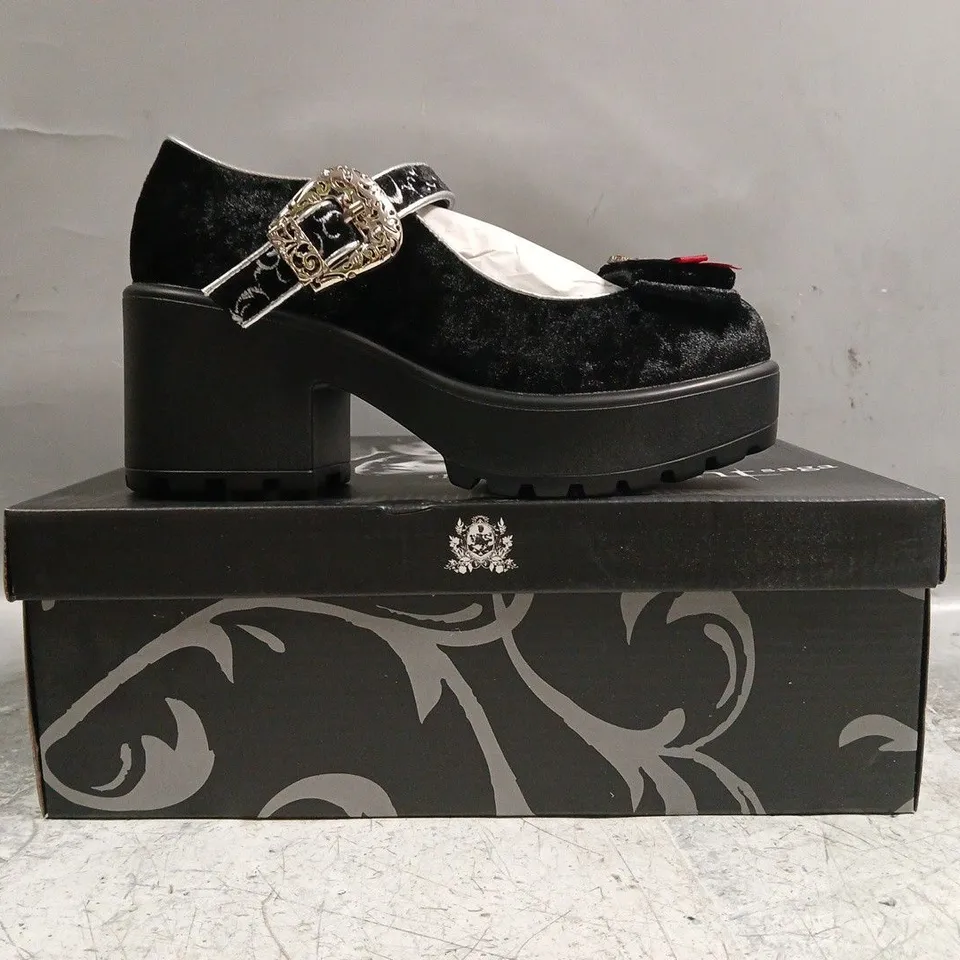 BOXED PAIR OF KOI TWILIGHT SAGA TIRA MARY JANE AND ALEC EDITION IN BLACK SIZE UK 3