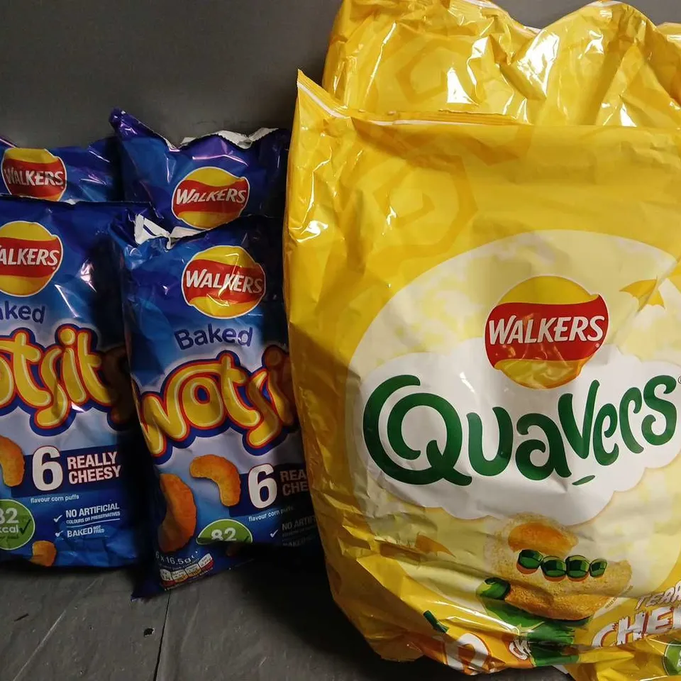 LOT OF 6 MULTIPACKS OF CRISPS TO INCLUDE QUAVERS AND WOTSITS