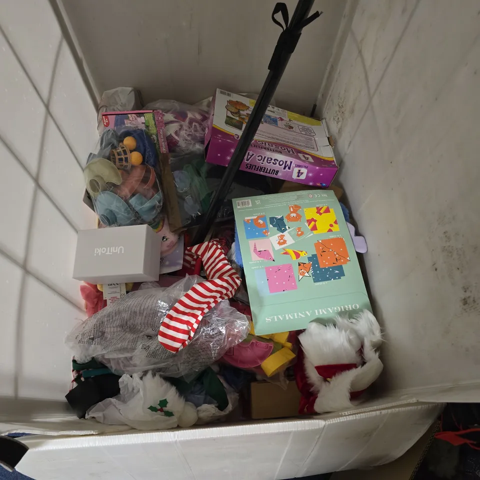 ASSORTED CHILDREN'S TOYS & CRAFT KITS – STITCH PAINT-YOUR-OWN, DINOSAUR FLAP!, CORGI TOYS TIN, UNITOKI BOX & MORE