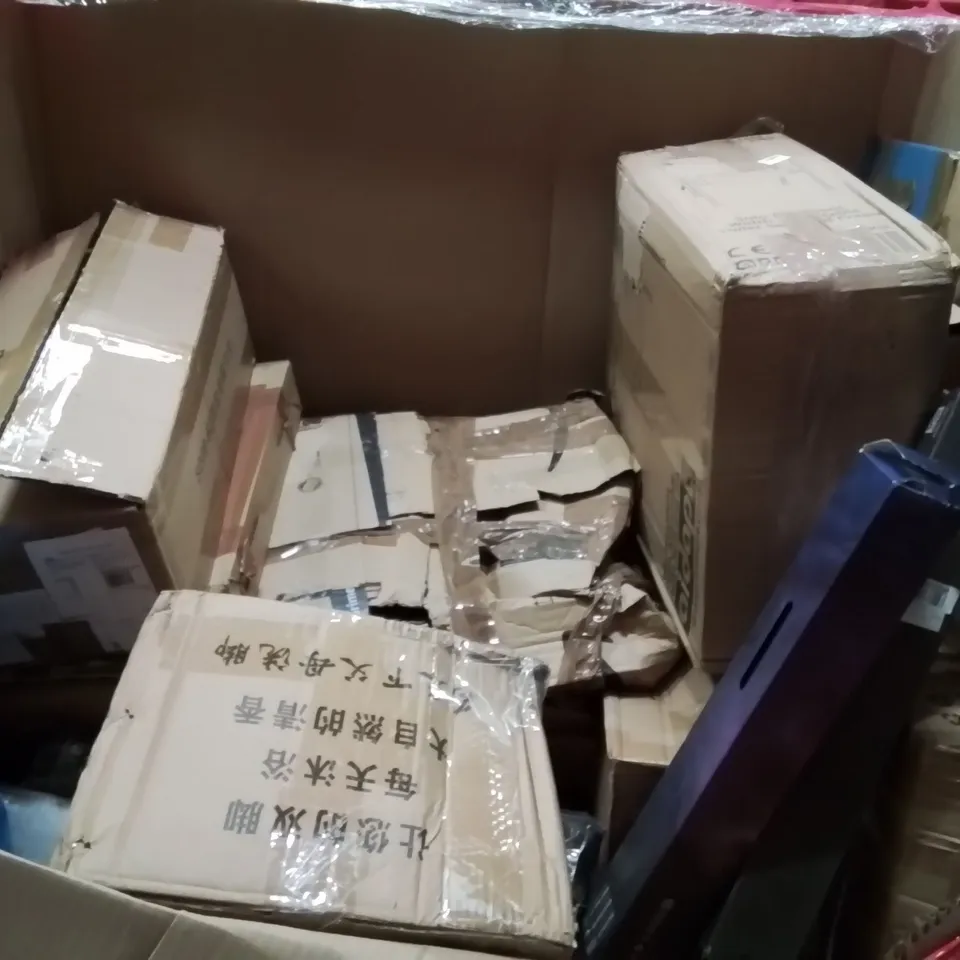 PALLET OF ASSORTED ITEMS TO INCLUDE: TURNTABLE HI-FI SYSTEM WITH SPEAKERS, FLOOR CUTTER, DESK, FOLDING CHAIR, UNIVERSAL TV WALL MOUNT BRACKET ECT