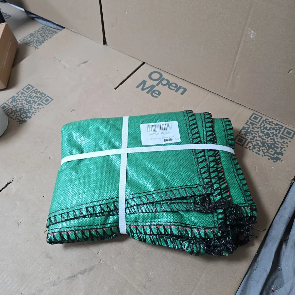 BOX OF APPROXIMATELY 15 ASSORTED HOUSEHOLD ITEMS INCLUDING THERMAL LABELS , SEEP 12 ECO SPONGE SCOURERS AND 3 PACK 120 LITRE GARDEN WASTE BAGS 