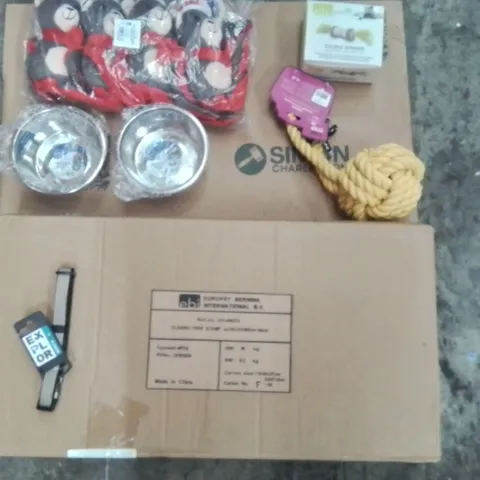 PALLET OF ASSORTED PET PRODUCTS TO INCLUDE;CAF TREE STAMP,BOWLS,LEADS,CHRISTMAS TOY,KNOTTED BALL