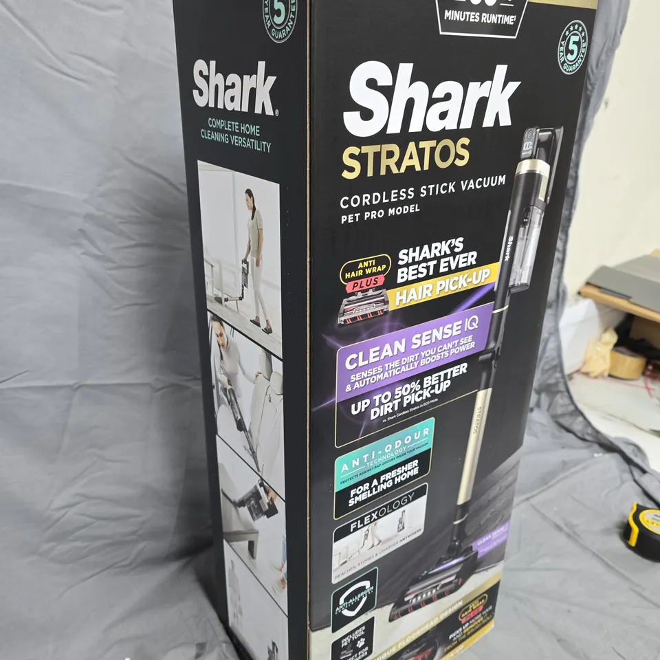 SHARK STRATOS CORDLESS STICK VACUUM – PET PRO MODEL (BOXED) SEALED BOX UNTESTED .