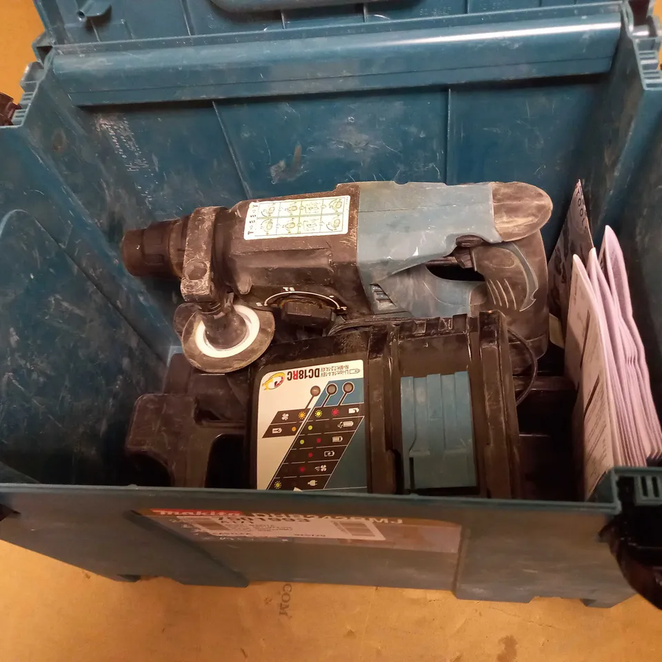 MAKITA DHR242RMJ 18 V LI-ION LXT BRUSHLESS ROTARY HAMMER COMPLETE WITH 2 X 4.0 AH LI-ION BATTERIES AND CHARGER IN A MAKPAC CASE