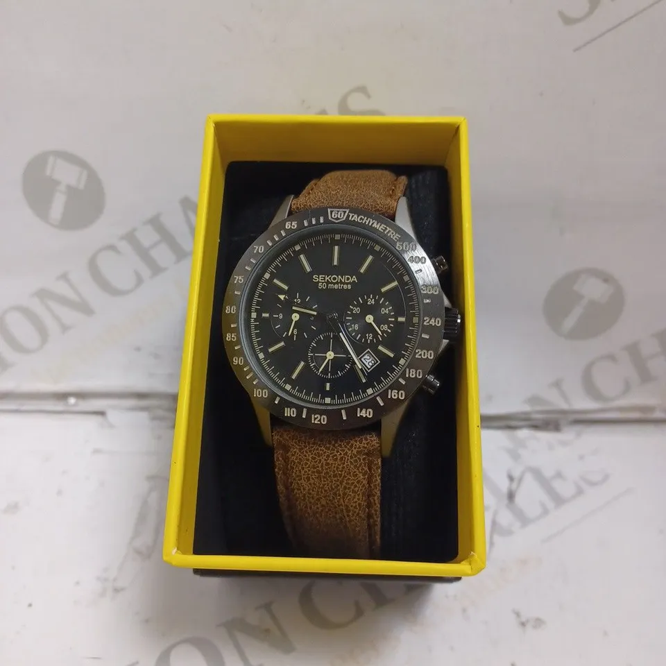 BOXED SEKONDA WATCH - STAINLESS STEEL BACK - LEATHER UPPER STRAP - JAPAN MOVEMENT - WATER RESISTANT 50M - SUB DIAL.