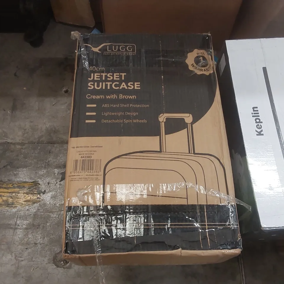 BOXED LUGG JETSET TRAVEL SUITCASE 