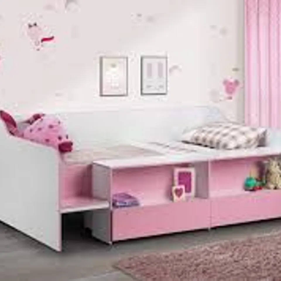 BOXED STELLA LOW SLEEPER - WHITE/SOFT PINK (2 BOXES)