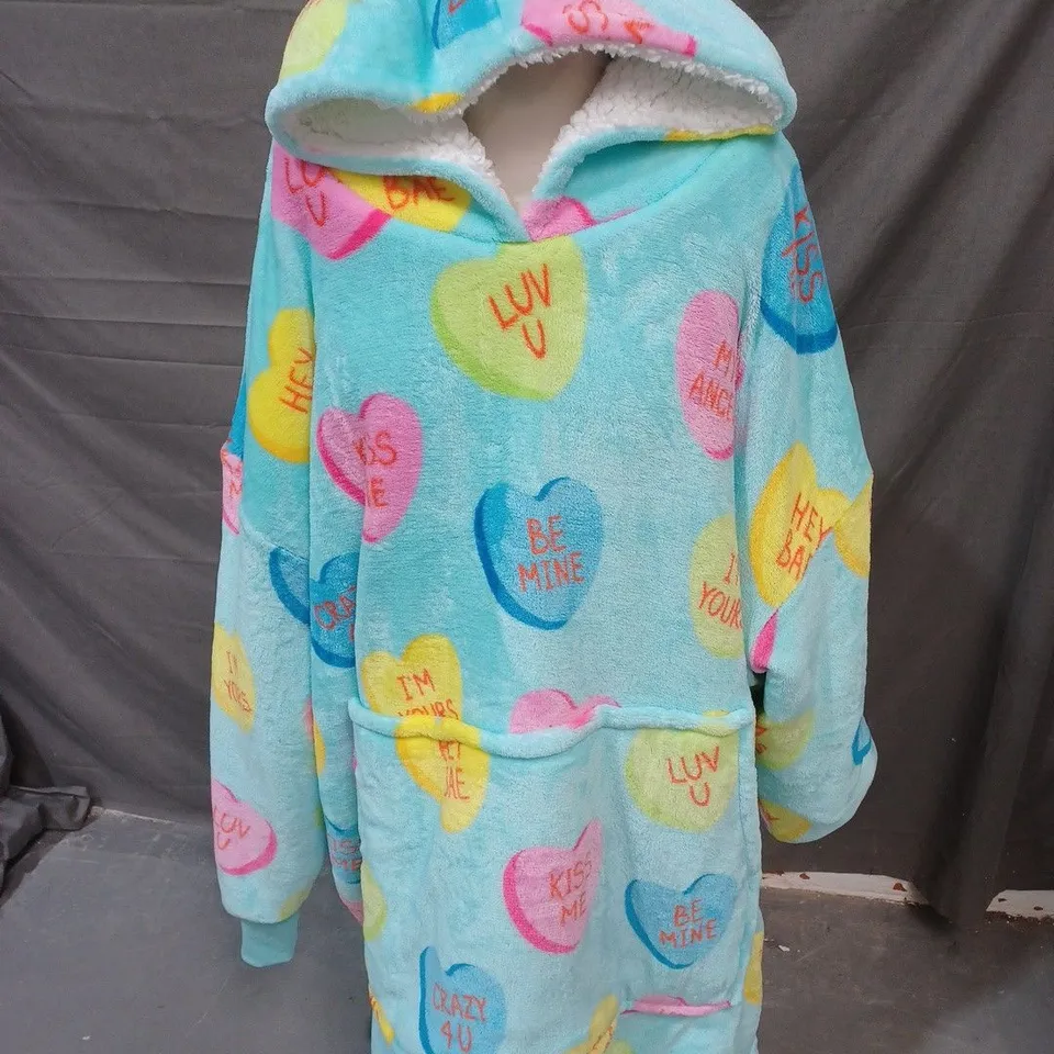 OODIE HOODED OVERSIZED BLANKET - LOVE HEARTS