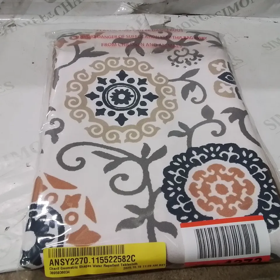 BAGGED CHARIF GEOMETRIC SHAPES WATER RESISTANT TABLE CLOTH