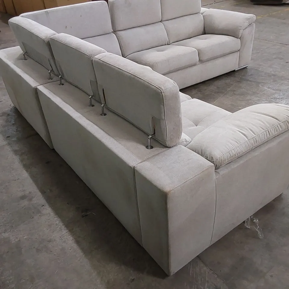 DESIGNER GREY FABRIC UPHOLSTERED CORNER SOFA WITH ADJUSTABLE HEAD RESTS 