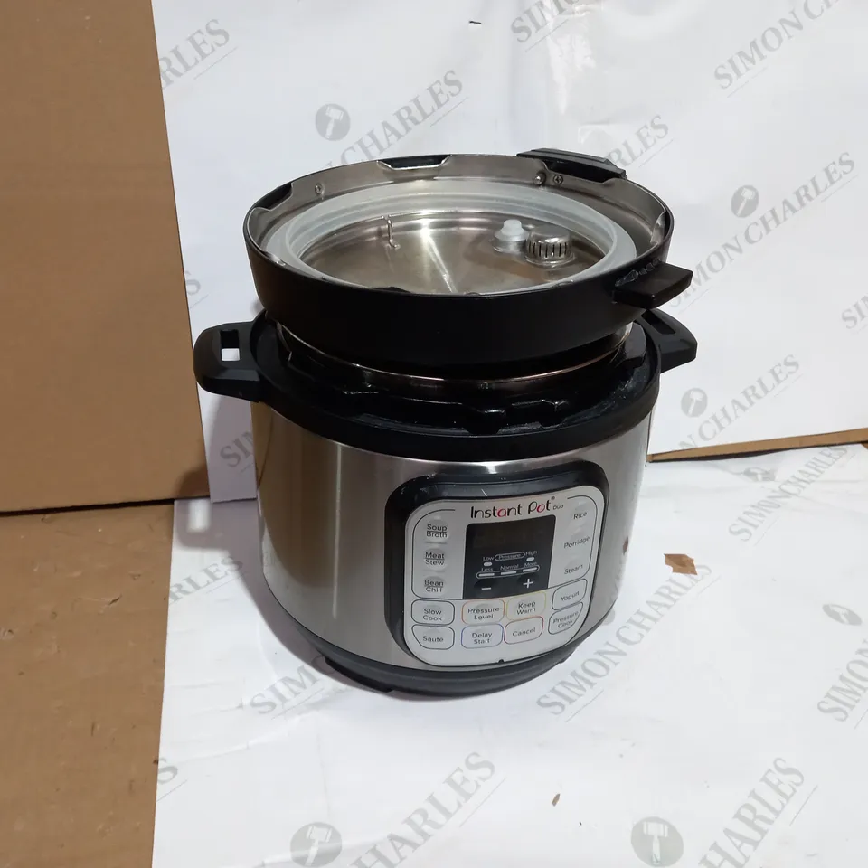 INSTANT POT DUO MINI PRESSURE COOKER