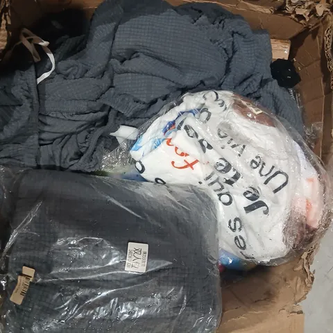 CAGE OF ASSORTED PRODUCTS TO INCLUDE; SOFA COVERS, HAIR NETS AND TEXTILES