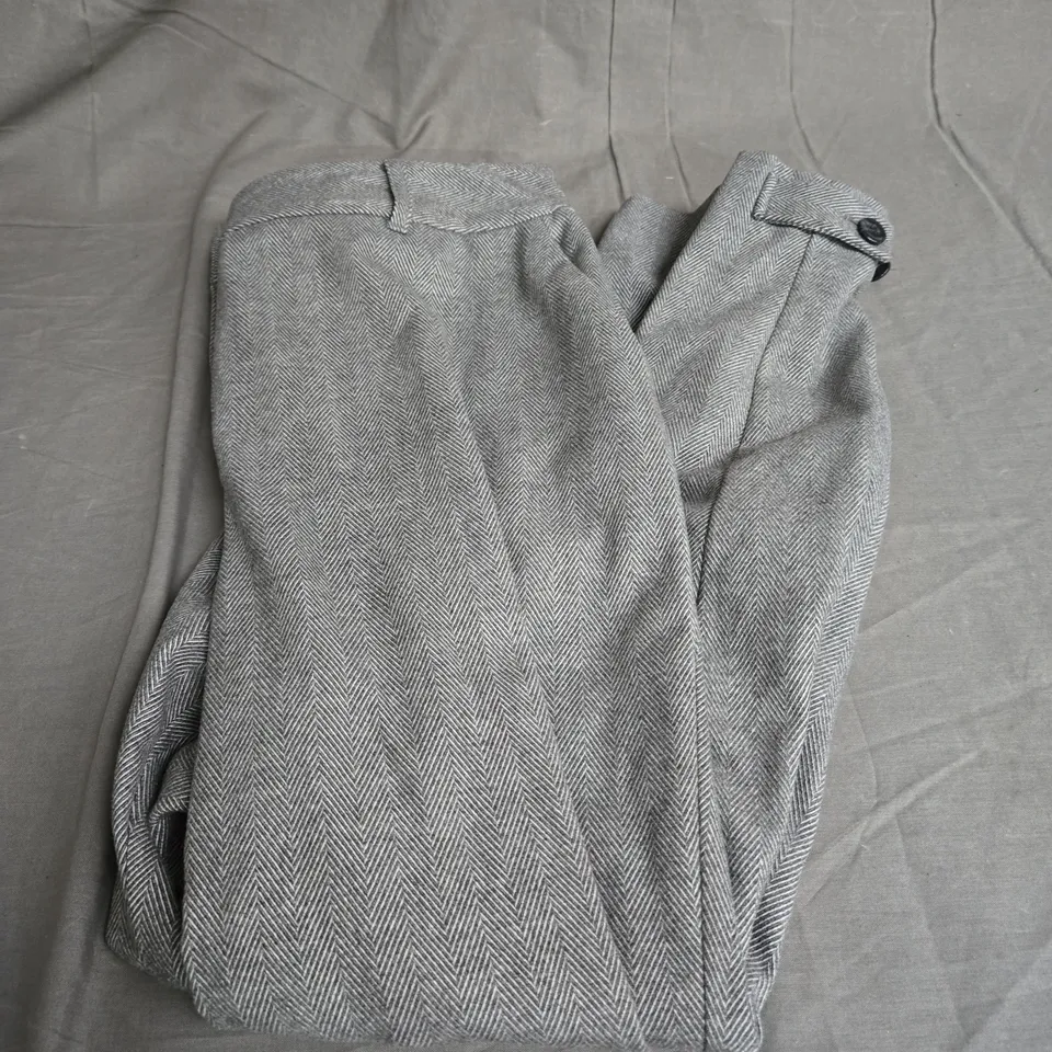 MINT VELVET PANTS IN GREY SIZE 14R