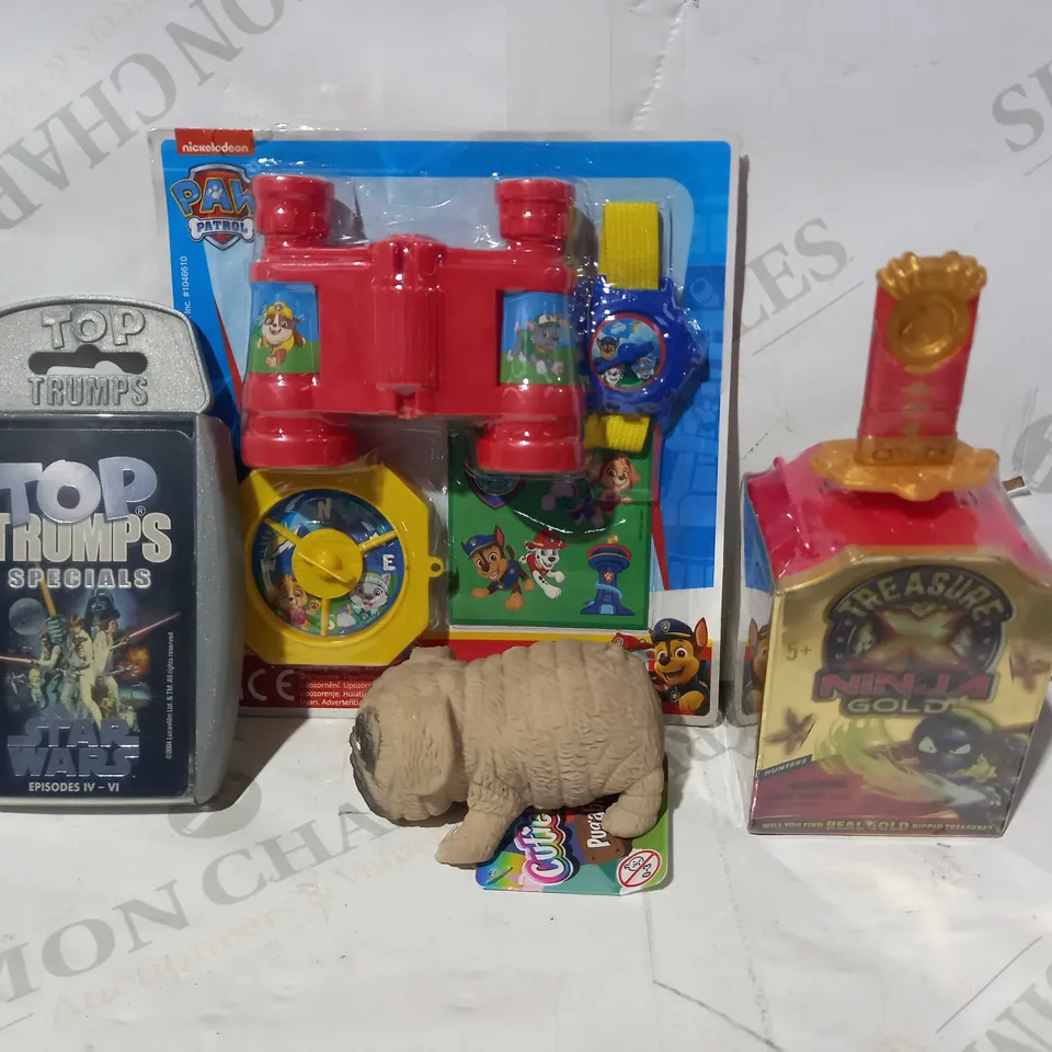 LOT OF APPROXIMATELY 15 ASSORTED TOYS AND GAMES TO INCLUDE CUTIEKINS PUGABLES, TOP TRUMPS STAR WARS EPISODES IV - VI, TREASURE X NINJA GOLD, ETC