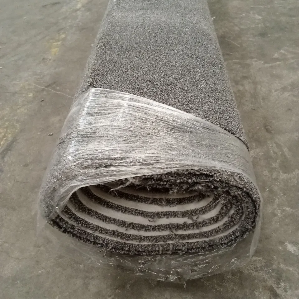 ROLL OF QUALITY HEAVENLY TWIST 19 FOSSIL CARPET // APPROX SIZE; 1.75 x 4m