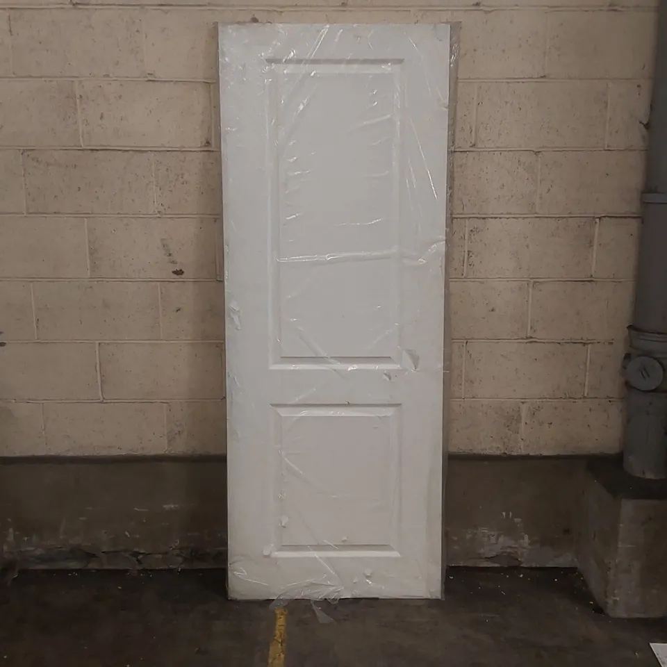 WOODEN INTERNAL DOOR - APPROXIMATELY 198.2 x 76.4cm