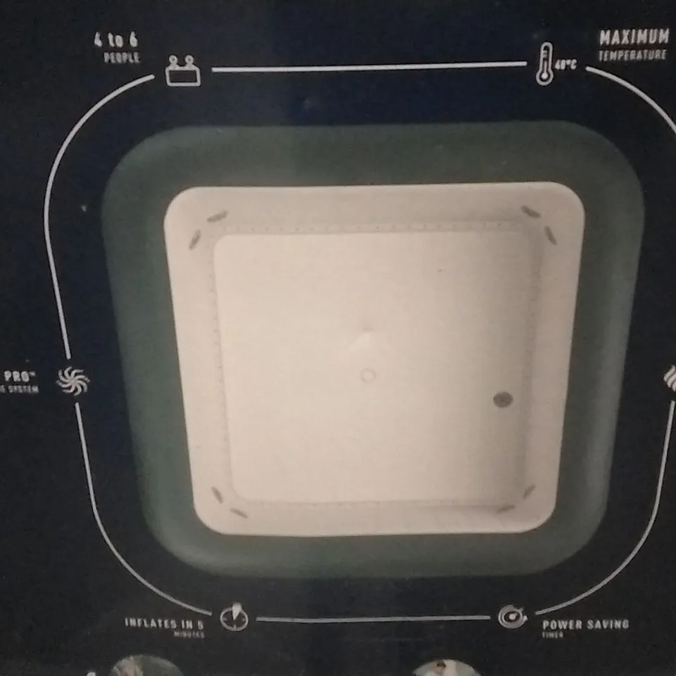 BOXED HAWAII PORTABLE SPA 