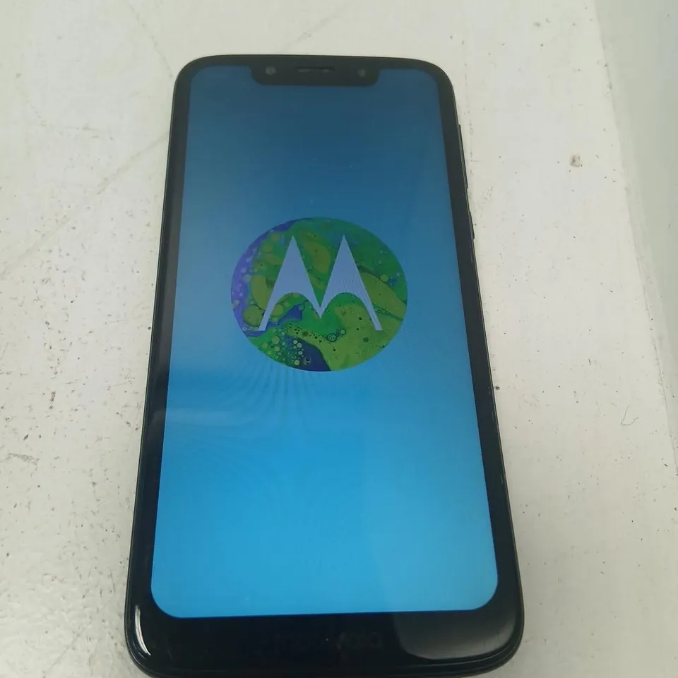 MOTOROLA XT1952 SMARTPHONE – BLACK