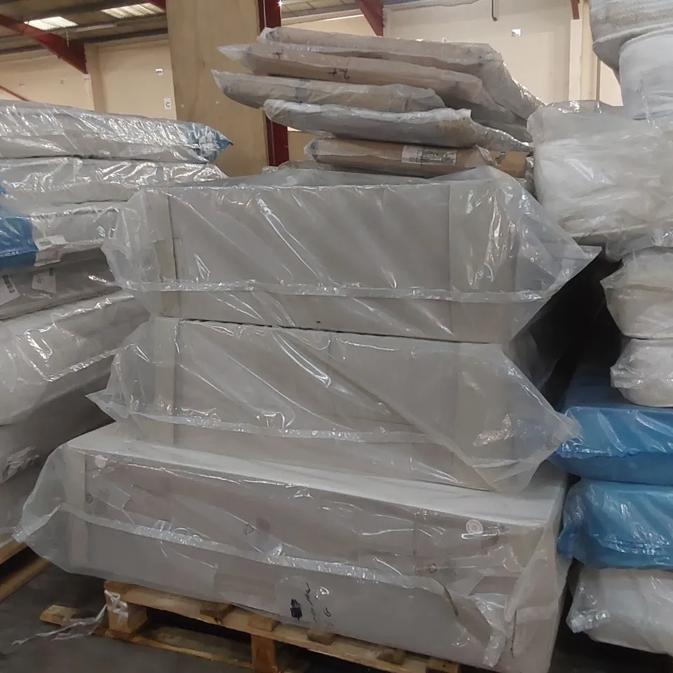 PALLET CONTAINING APPROXIMATELY 4x DIVAN BASE PARTS, 7x ASSORTED HEADBOARDS