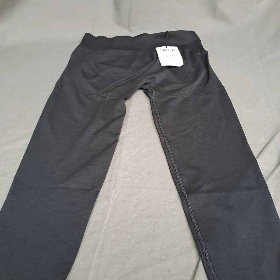 TIALA SCULPT SEAMLESS HIGH WAISTED SCRUCH LEGGINGS IN BLACK - LARGE