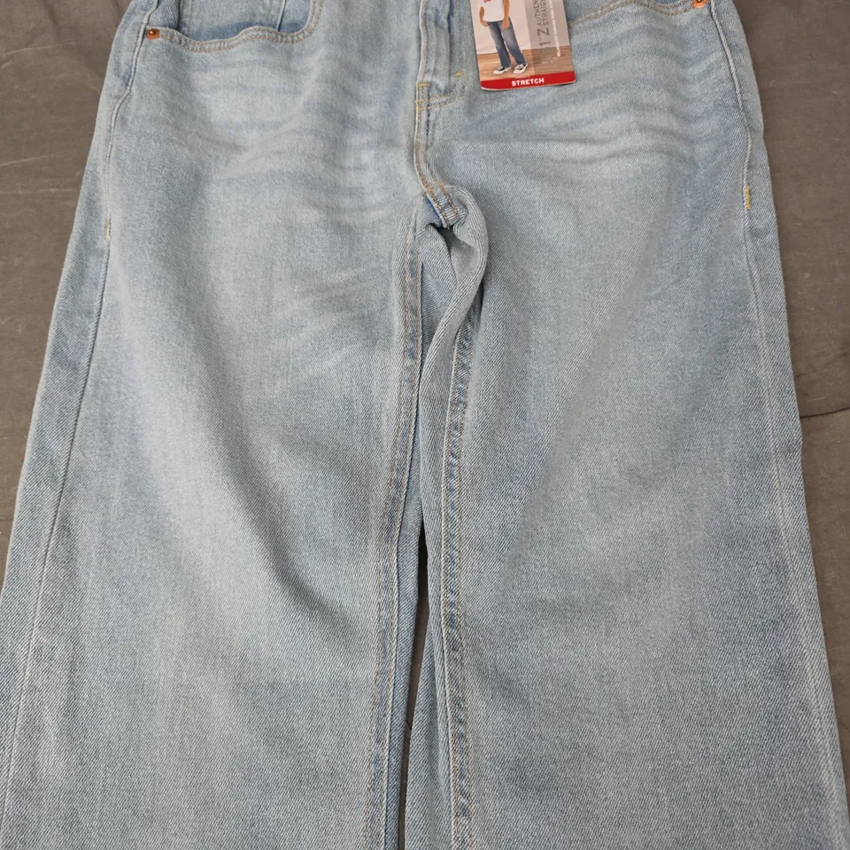 LEVI'S 551 Z STRAIGHT LEG JEANS IN LIGHT BLUE SIZE 16 YEARS