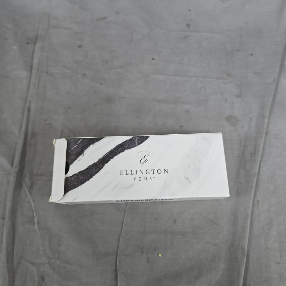 BOX OF APPROXIMATELY 20 HOUSEHOLD ITEMS INCLUDING: FOOT MASSAGER, LUXURY PEN AND FIRESIDE CANDLE