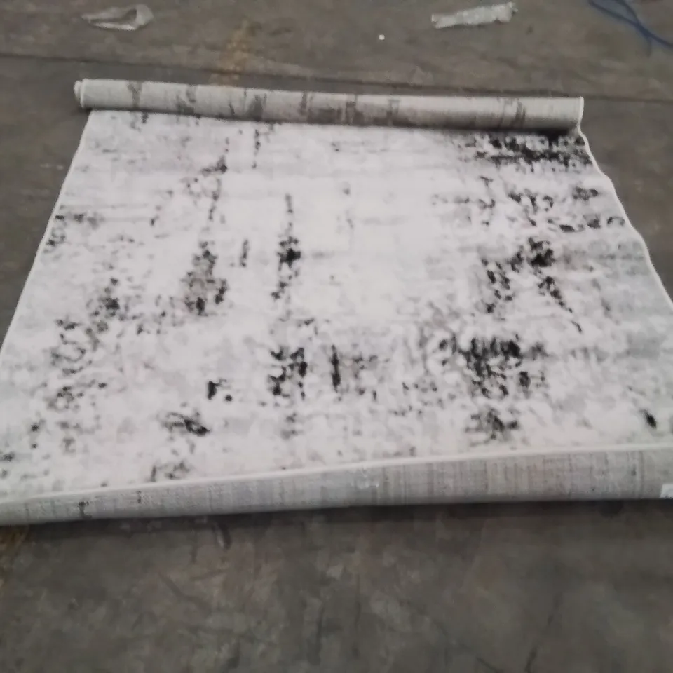 QUALITY DESIGNER AREA RUG - APPROXIMATELY 200X150CM