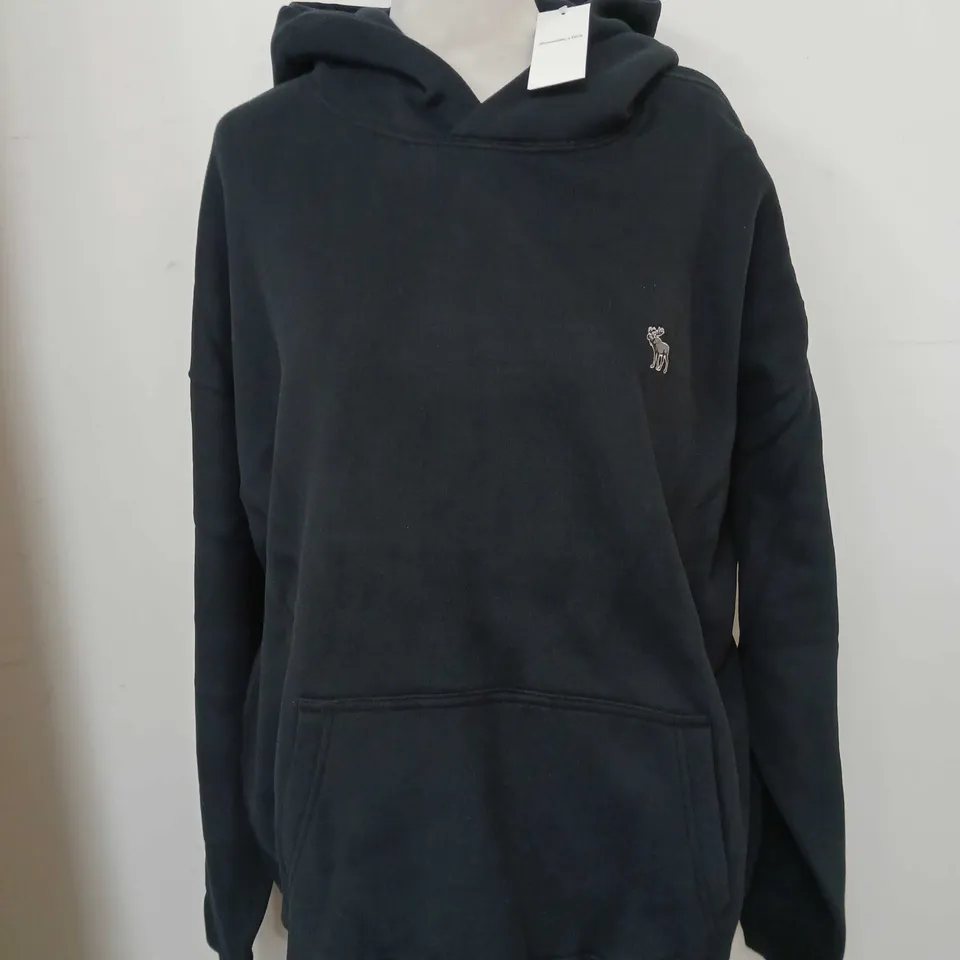 ABERCROMBIE & FITCH OVERSIZED JUMPER IN BLACK - SIZE LARGE