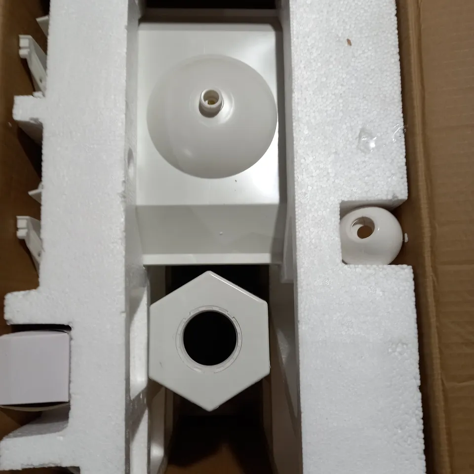 DESIGNER 5FT MUSICAL LED SNOWING STREET LAMP RRP £99.99