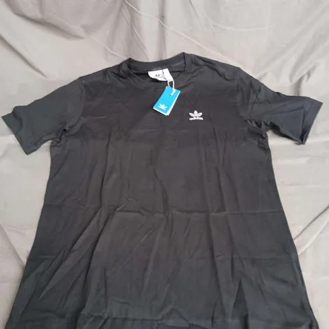 ADIDAS ESSENTIAL TEE IN BLACK SIZE M