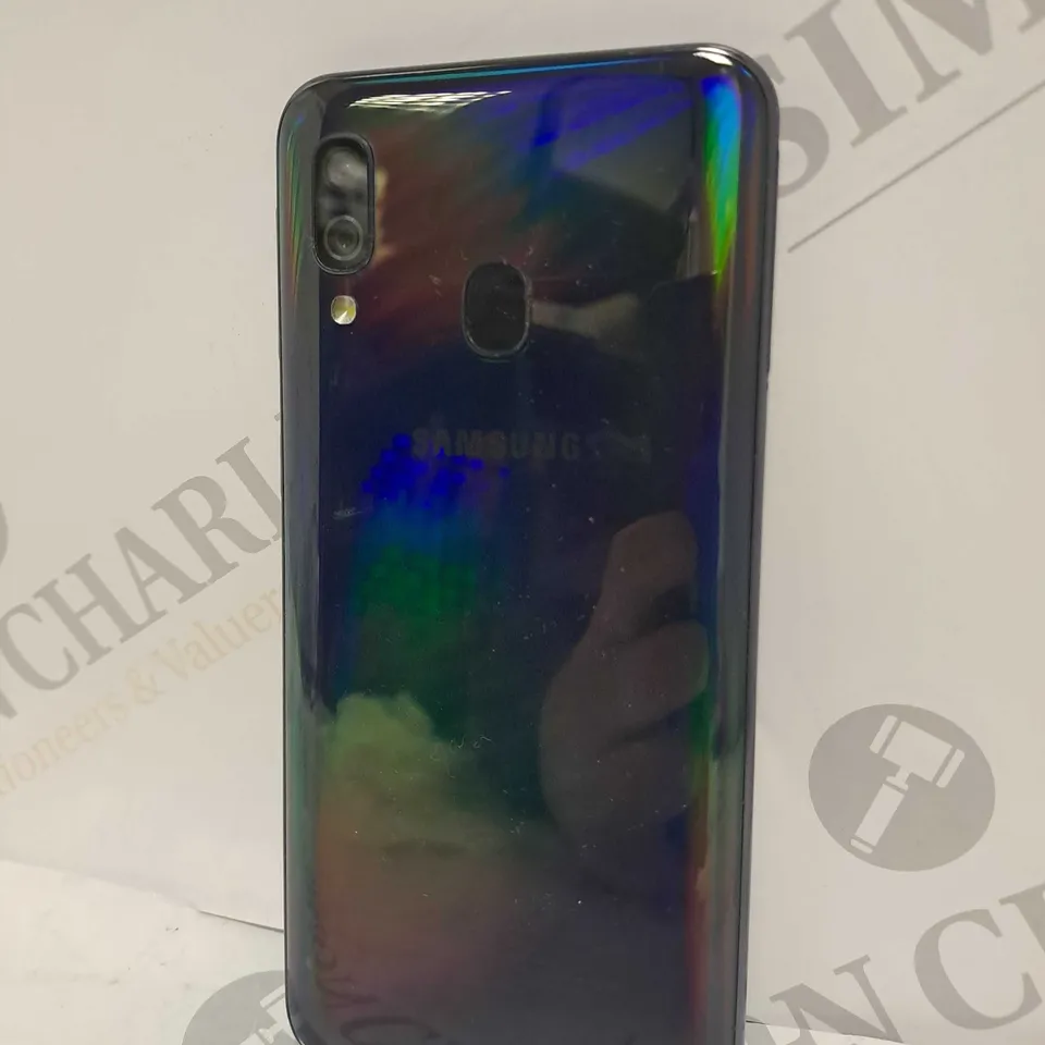 SAMSUNG GALAXY A40 SMARTPHONE 