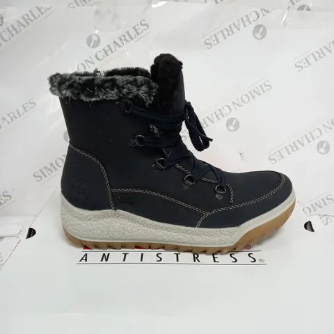 BOXED PAIR OF RIEKER WARM HIKING BOOTS, NAVY - SIZE 6