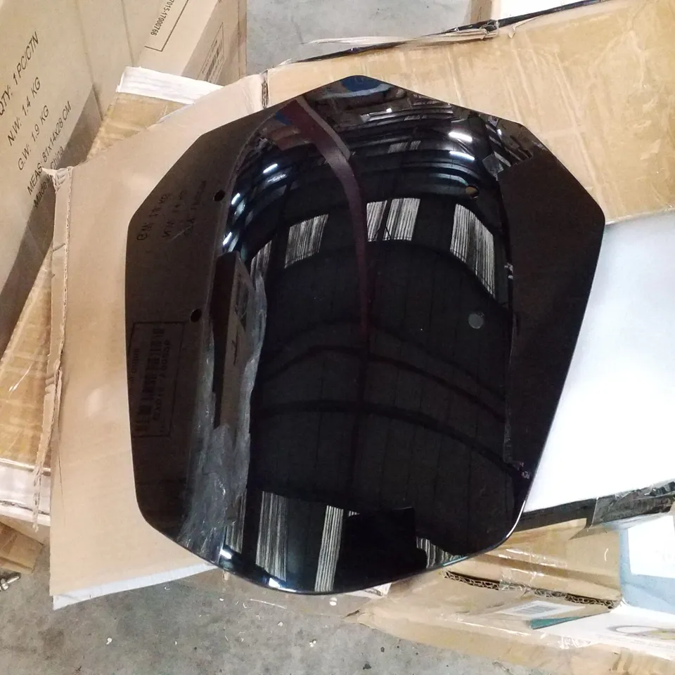 BOXED MOTORCYCLE WINDSCREEN 