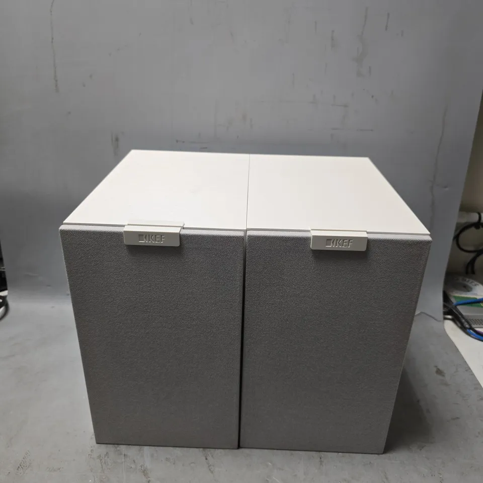 BOXED KEF Q1 META WHITE 