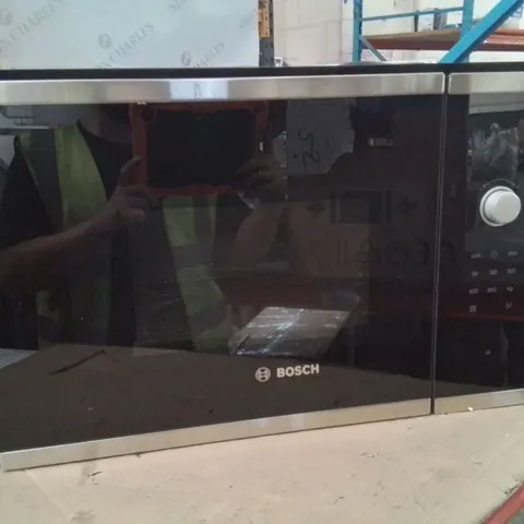 BOXED BOSCH SERIES 4 BFL523MS0B 20 LITRE 38CM HIGH, BUILT IN SMALL STANDARD MICROWAVE OVEN - STAINLESS STEEL