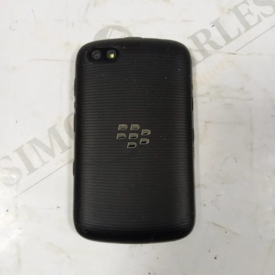 BLACKBERRY 9720 MOBILE PHONE 