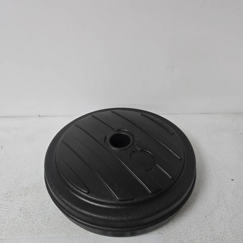 EDA ROUND PLASTIC PARASOL BASE – 43 CM DIAMETER, MADE IN FRANCE