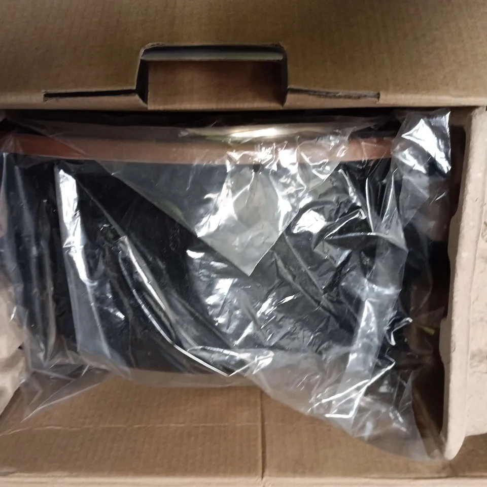 BOXED GILES & POSNER FAMILY MULTI MEAL MAKER 